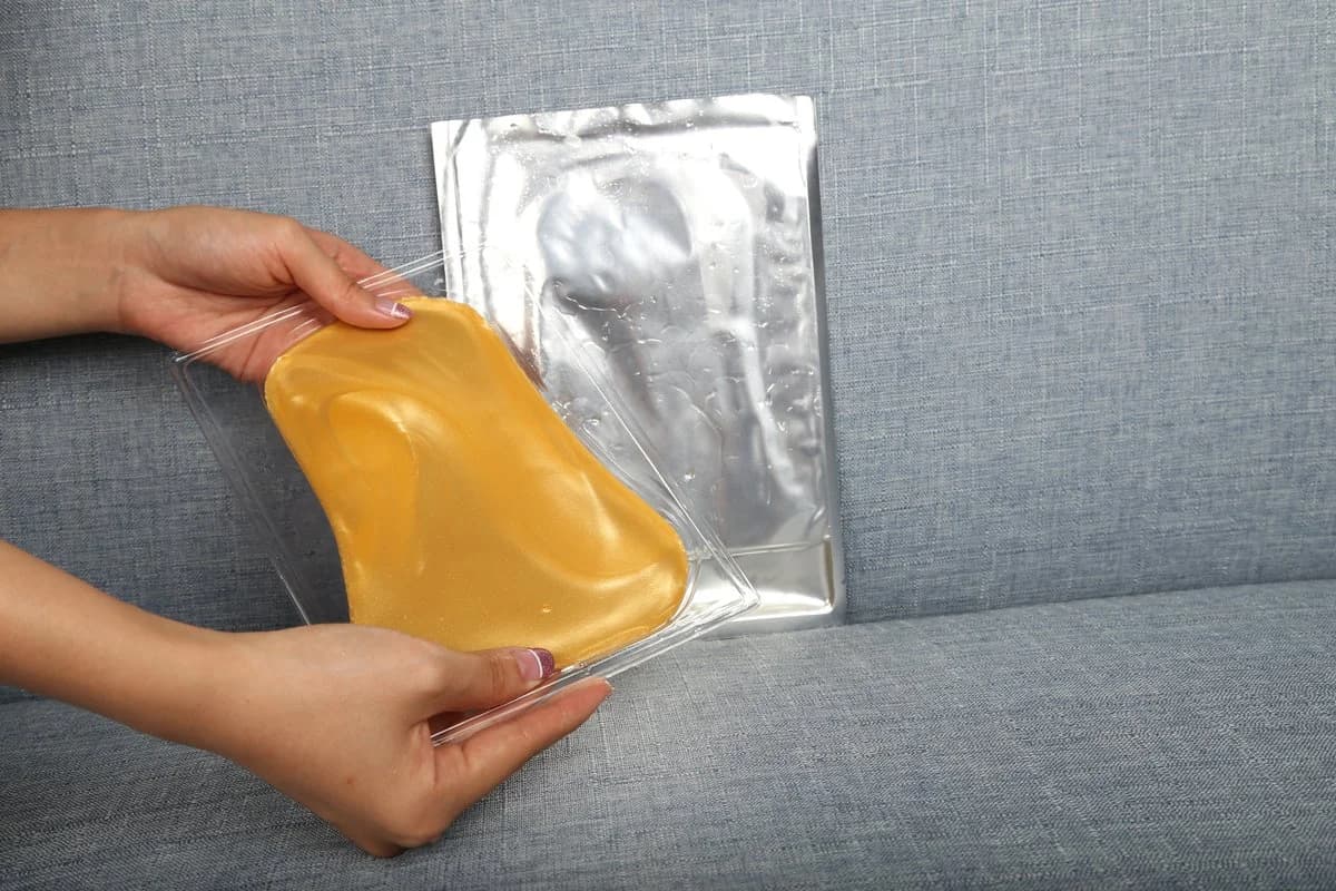 Golden Crystal Foot Mask - 17