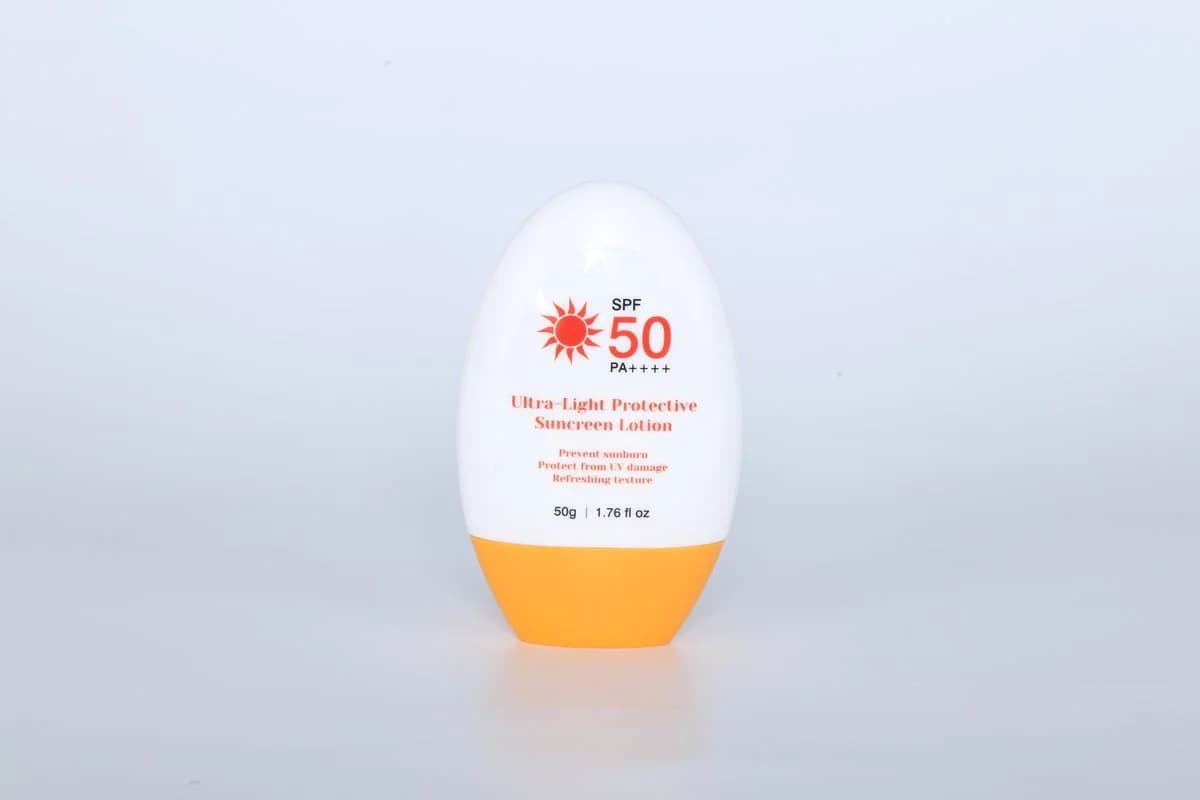 Солнцезащитный крем широкого спектра SPF 50+ - 31