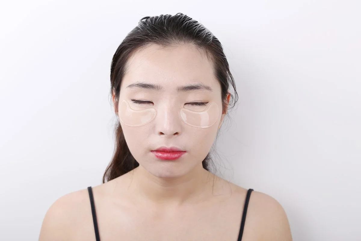 Crystal Collagen Eye Mask thumbnail 3