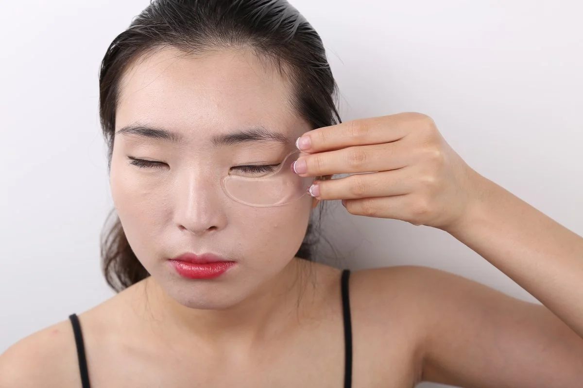 Crystal Collagen Eye Mask thumbnail 5