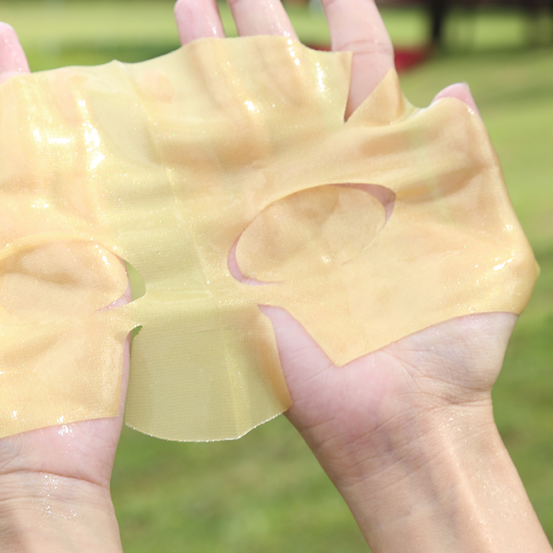 Gold Hydrogel Split-Face Mask - 13