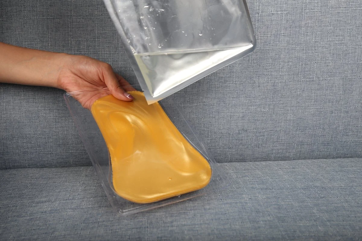 Golden Crystal Foot Mask - 14